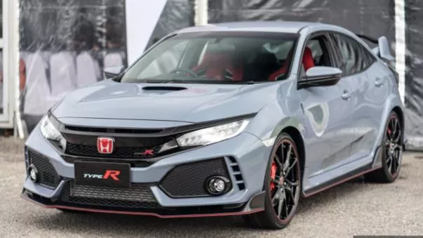 FK8 Honda Civic Type R 2017 angular front