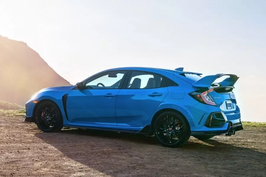 A picture of the side of the 2021 Honda Civic Type R