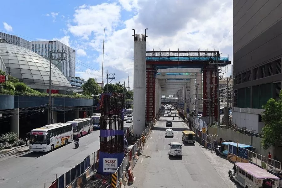 A picture of the MRT 7 under construction