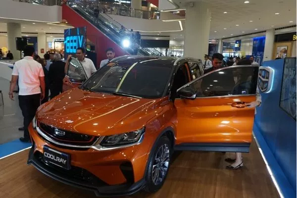 Geely Coolray display