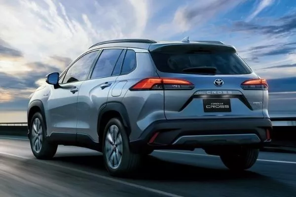 The smart tailgate will likely be reserved for the higher-spec variant Corolla Cross rear