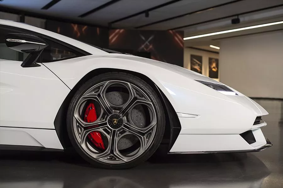 Lamborghini Countach wheels