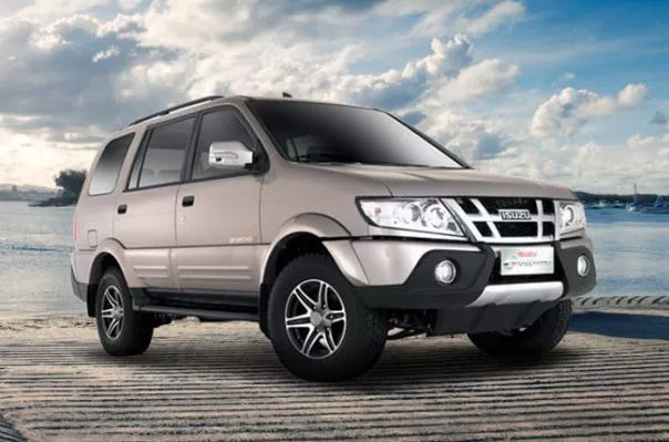 Angular front of a Isuzu Crosswind 2017