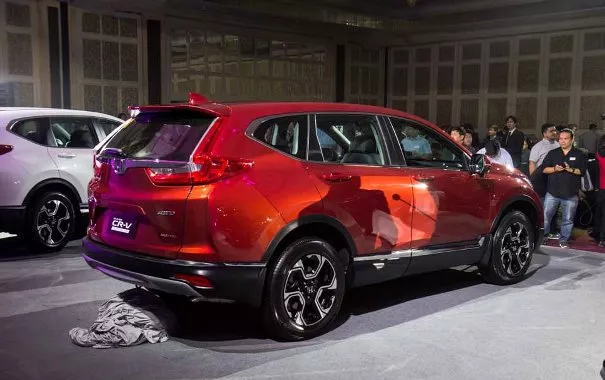 Honda CR-V 2018 angular rear view