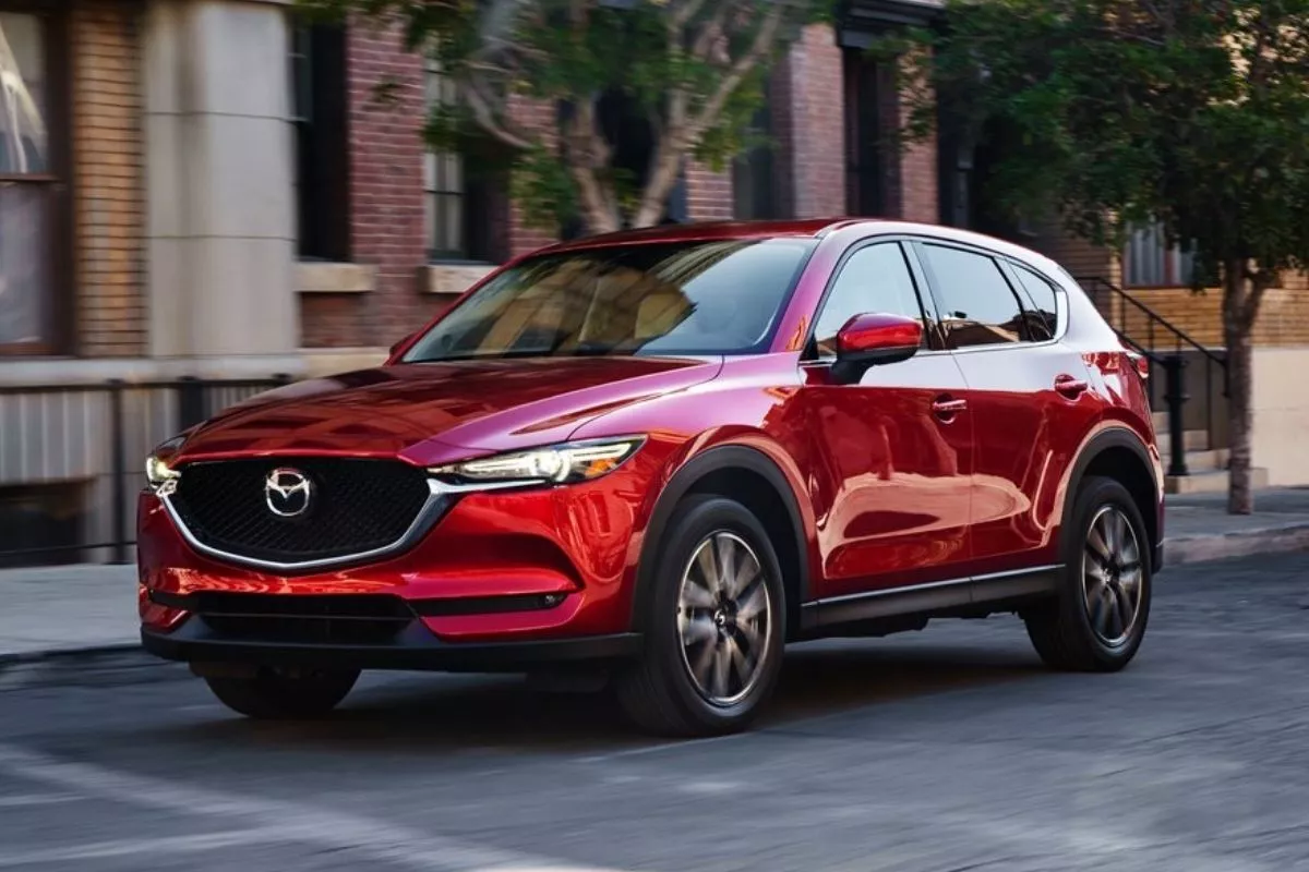 A picture of the Mazda CX-5 in the city