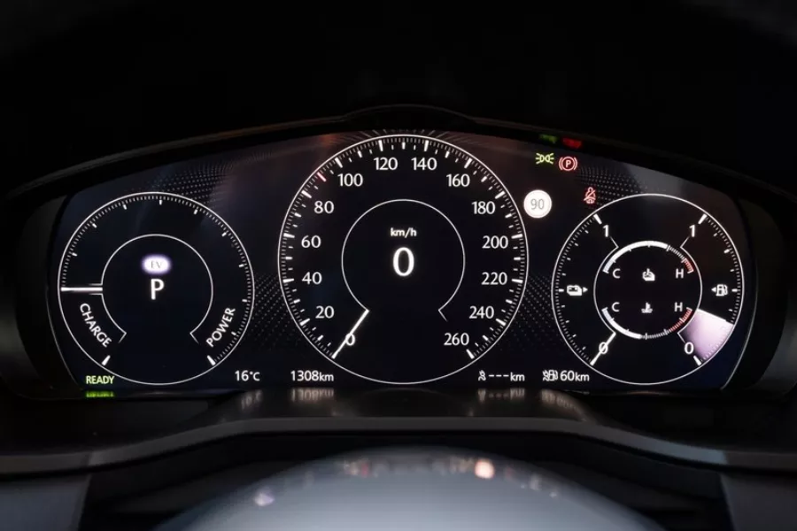 CX-60's gauge cluster