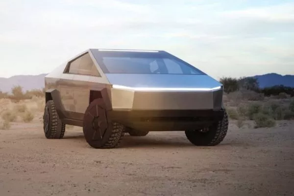 Cybertruck in the desert