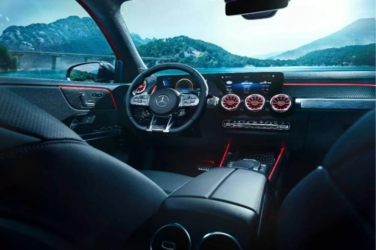 Inside the Mercedes-AMG GLB 34 4MATIC