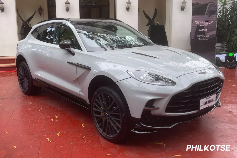 A picture of the 2023 Aston Martin DBX707