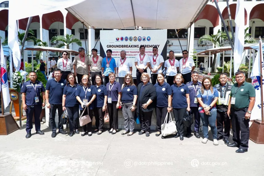 The DOTr's bike lane project is progressing DOTr Batangas and Rizal bike lane