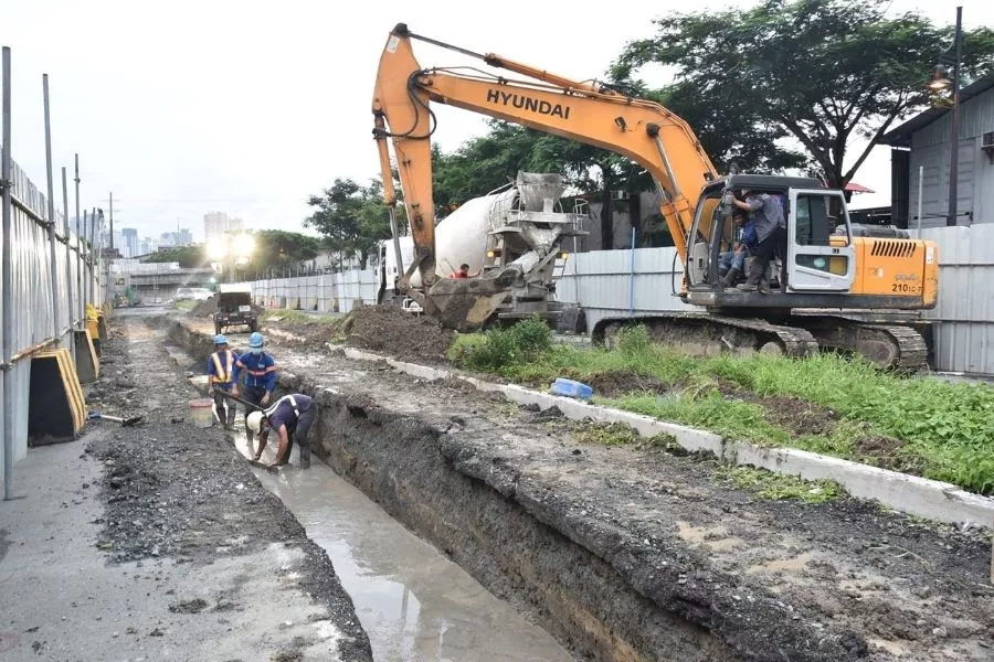 DPWH is fast-tracking the construction BGC-Ortigas Center Link Road construction