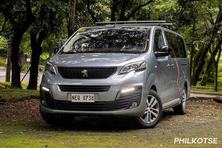 Peugeot Traveller front view