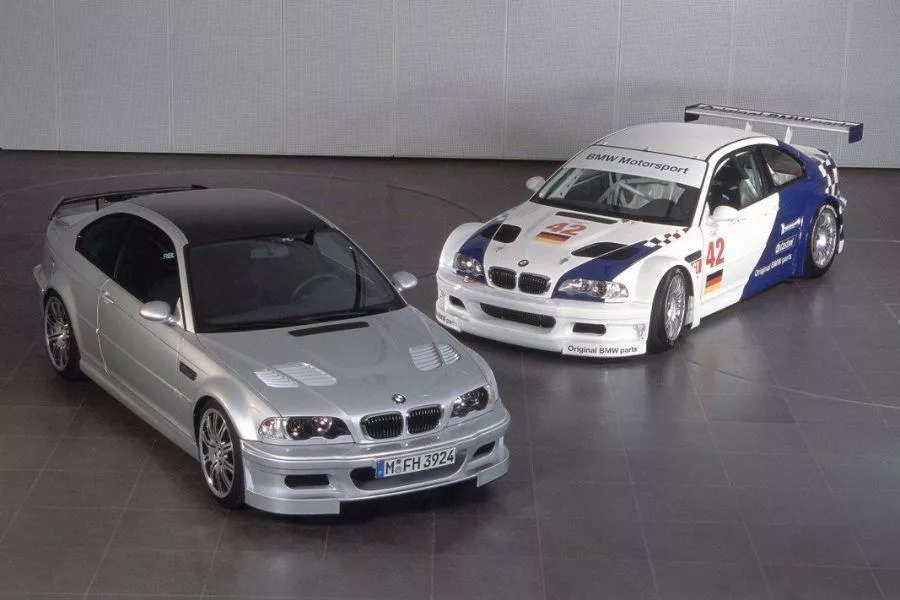 A picture of the two versions of the E46 M3 GTR coupe