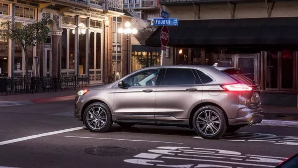 Ford Edge 2019 Titanium Elite Package side view