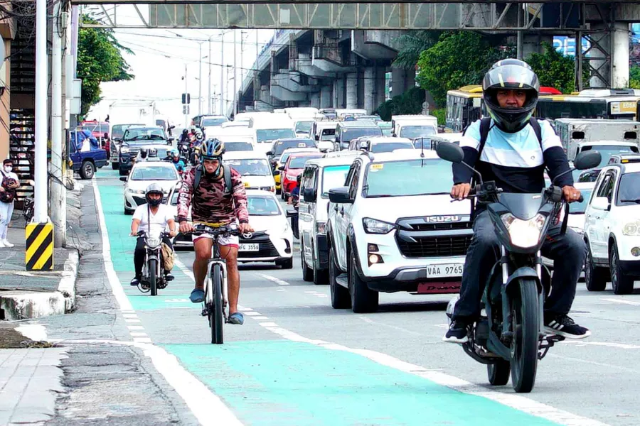 Bike lane along EDSA