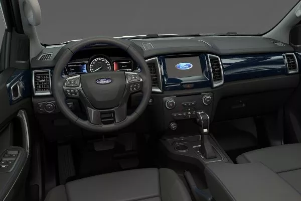 Ford Everest Sport cockpit