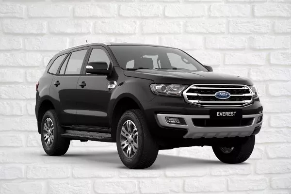 The Everest Trend in Absolute Black