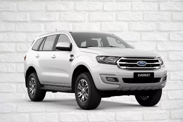 A Ford Everest Trend in Artic White