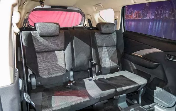 Mitsubishi Expander 2018 third row