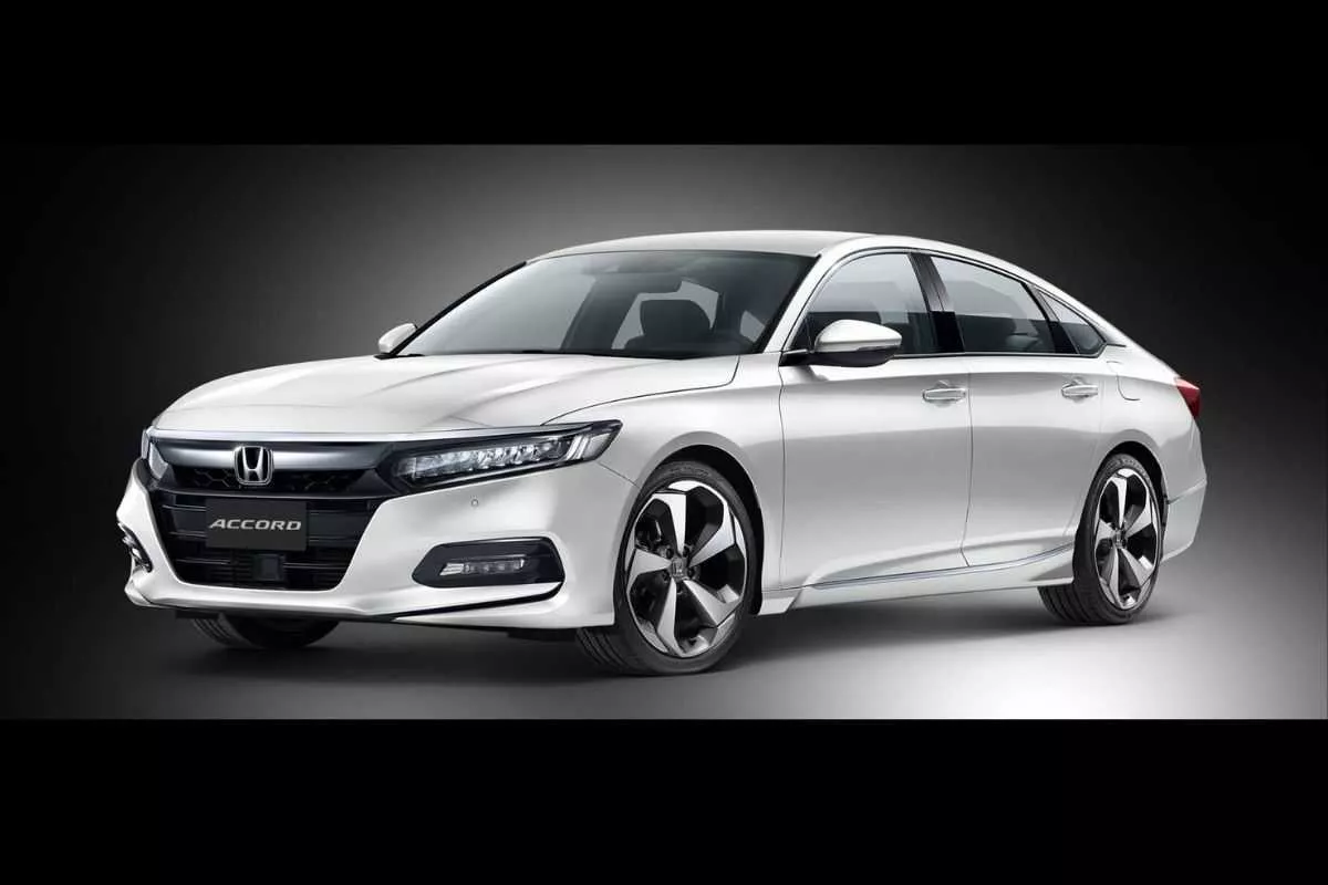 A picture of the front of the currently available Honda Accord
