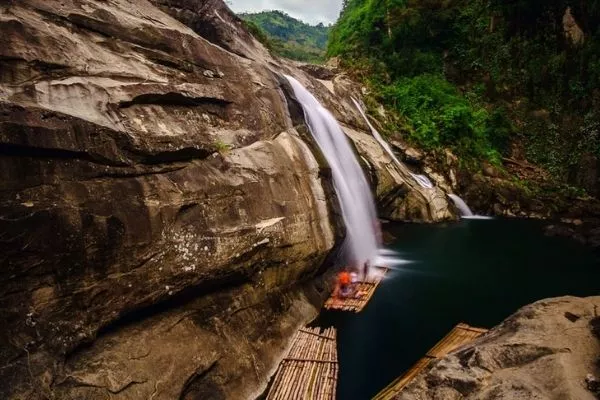 A photo of the Tangadan Falls in La Union