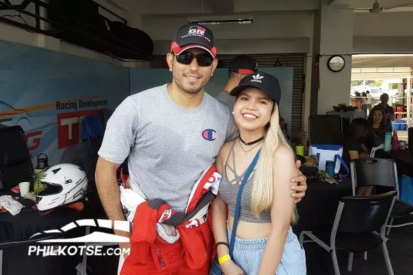 Fans were able to enjoy and have a good time with their favorite celebrities Gerald Anderson with fan at Vios Racing Festival