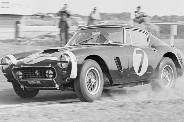 A racing Ferrari 250 GT