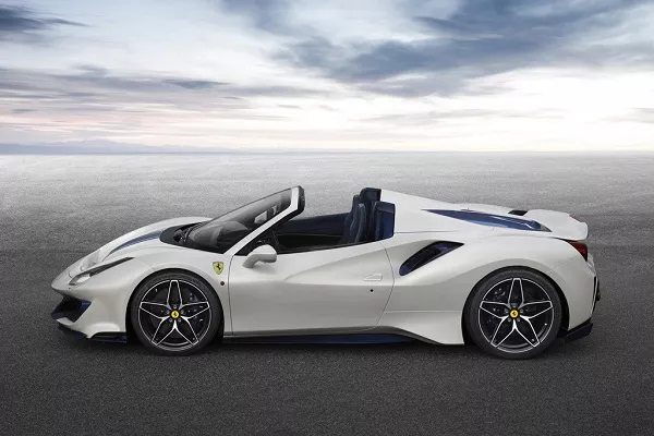 Ferrari 488 Pista Spider side view