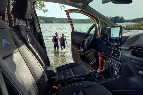 Ford EcoSport Active interior view