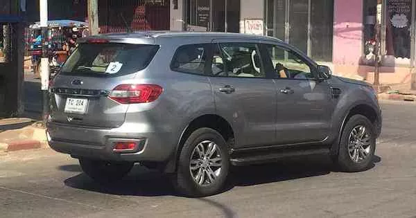 Ford Everest 2019 angular rear spy photos