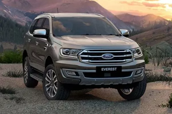 A picture of the Ford Everest in the desert