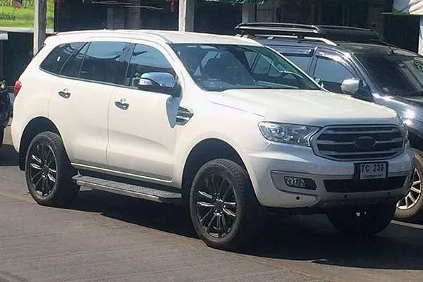 Ford Everest 2019 angular front spy photos