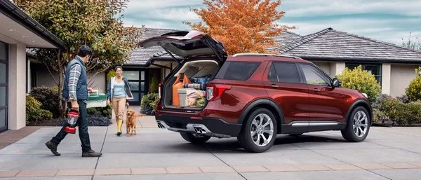 Ford Explorer 2020 angular rear