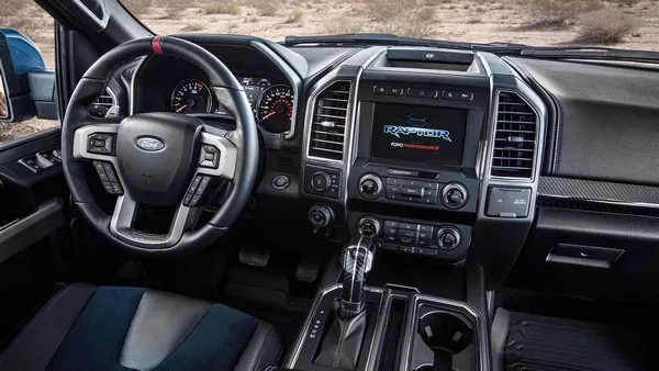 Ford F-150 Raptor 2019 dashboard area