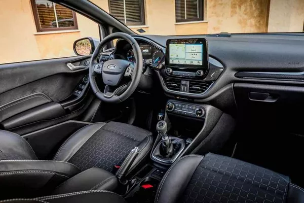 Ford Fiesta Active 2018 dashboard area