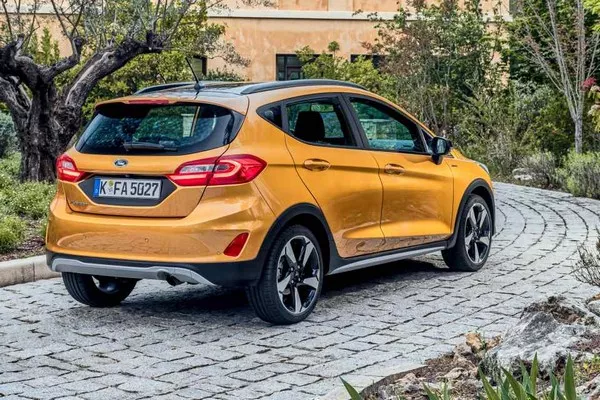 Ford Fiesta Active 2018 angular rear