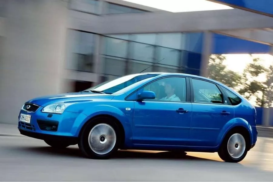 A picture of the Ford Focus 2.0 TDCi parked on a driveway