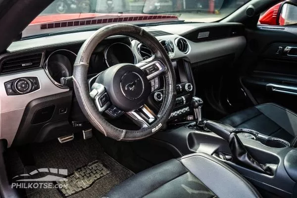 Ford Mustang GT interior