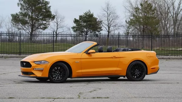Ford Mustang GT convertible 2018 side view