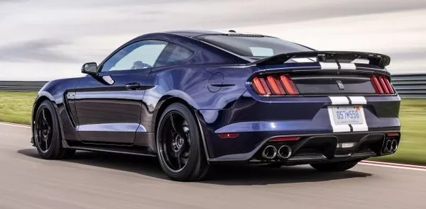 Ford Mustang Shelby GT350 2019 angular rear