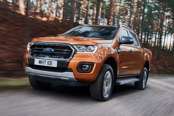 A picture of the Ford Ranger on a countryside road