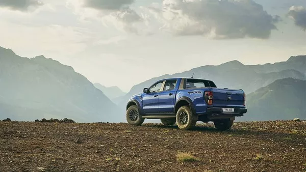 Ford Ranger Raptor 2019 angular rear