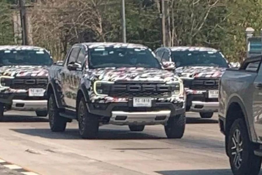 Ford Ranger Raptor camouflage front view