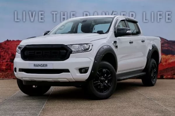 Ford Ranger XLT front view