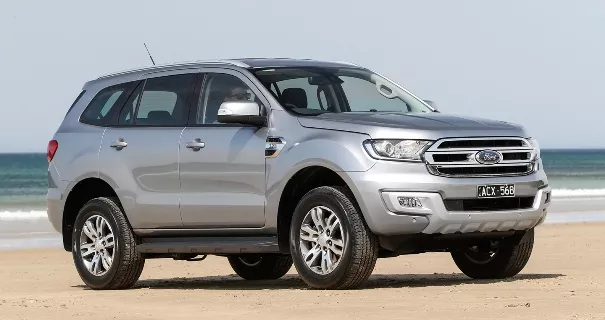 A silver Ford Everest angular front view