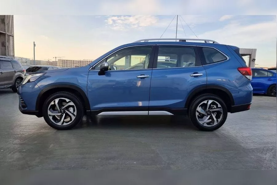 A picture of the side of the new Subaru Forester