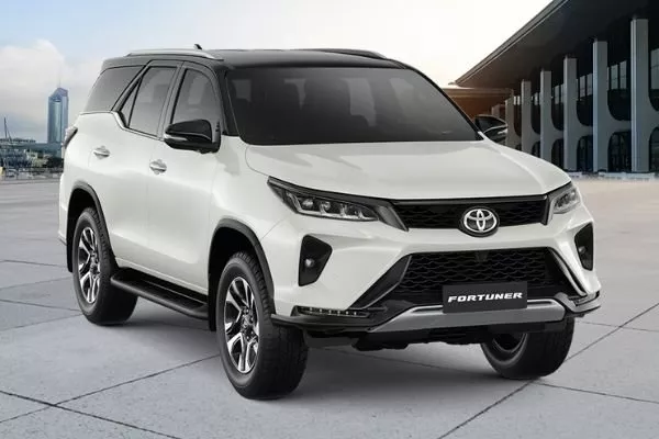 Toyota Fortuner front shot