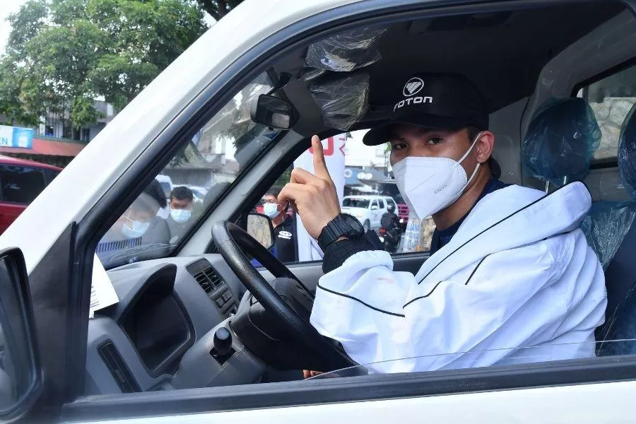 Carlo Paalam and Foton Gratour