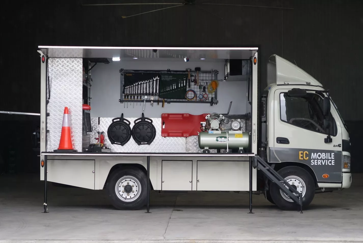 Foton EC Mobile side view