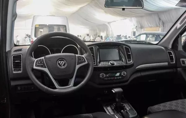 Foton Thunder 2018 interior